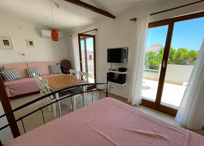 By The Sea Povljana, Pag - 21144 Apartamento Povljana